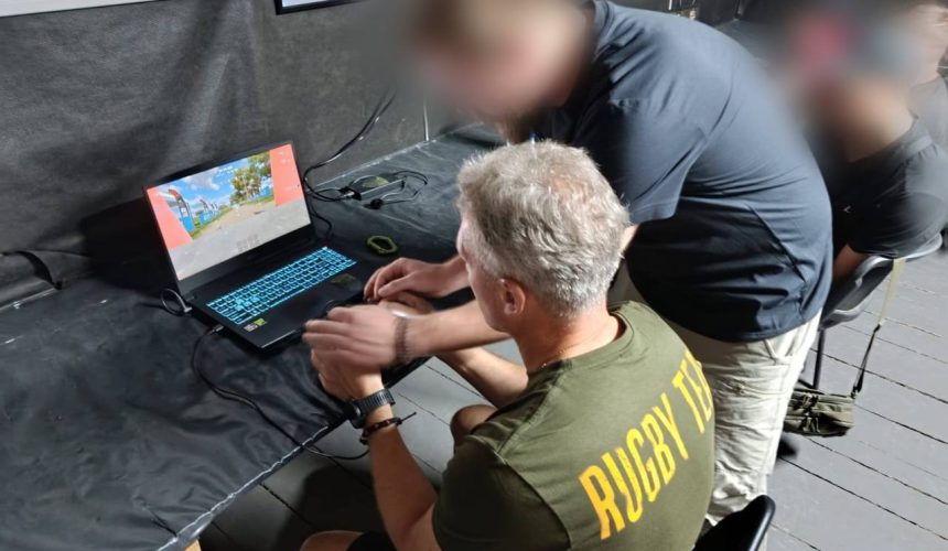 Представник «Фонду Уточкіна» зустрівся із військовослужбовцями підрозділу «RUGBY TEAM» у День Незалежності України Представник «Фонду Уточкіна» зустрівся із військовослужбовцями підрозділу «RUGBY TEAM» у День Незалежності України